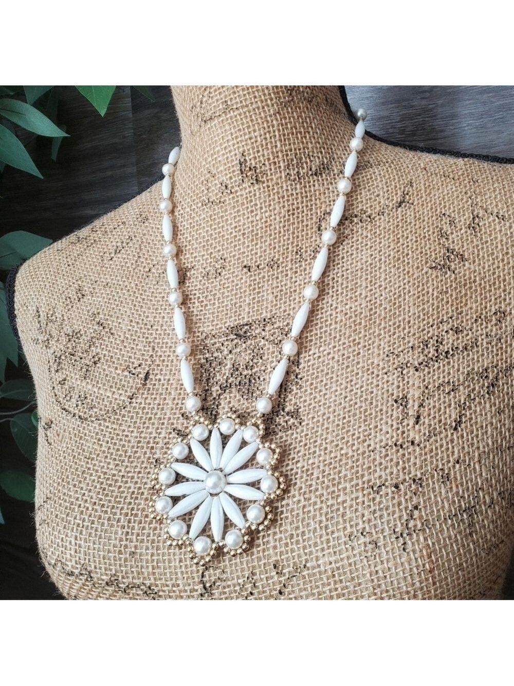 Elegant Flower Statement Necklace White Iridescent Beads Gold Tone